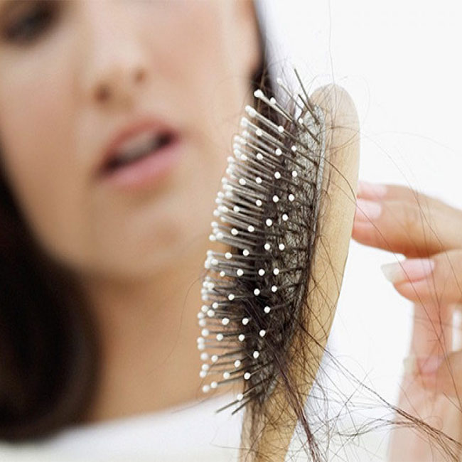 علت ضعیف شدن ریشه‌ی مو چیست؟
